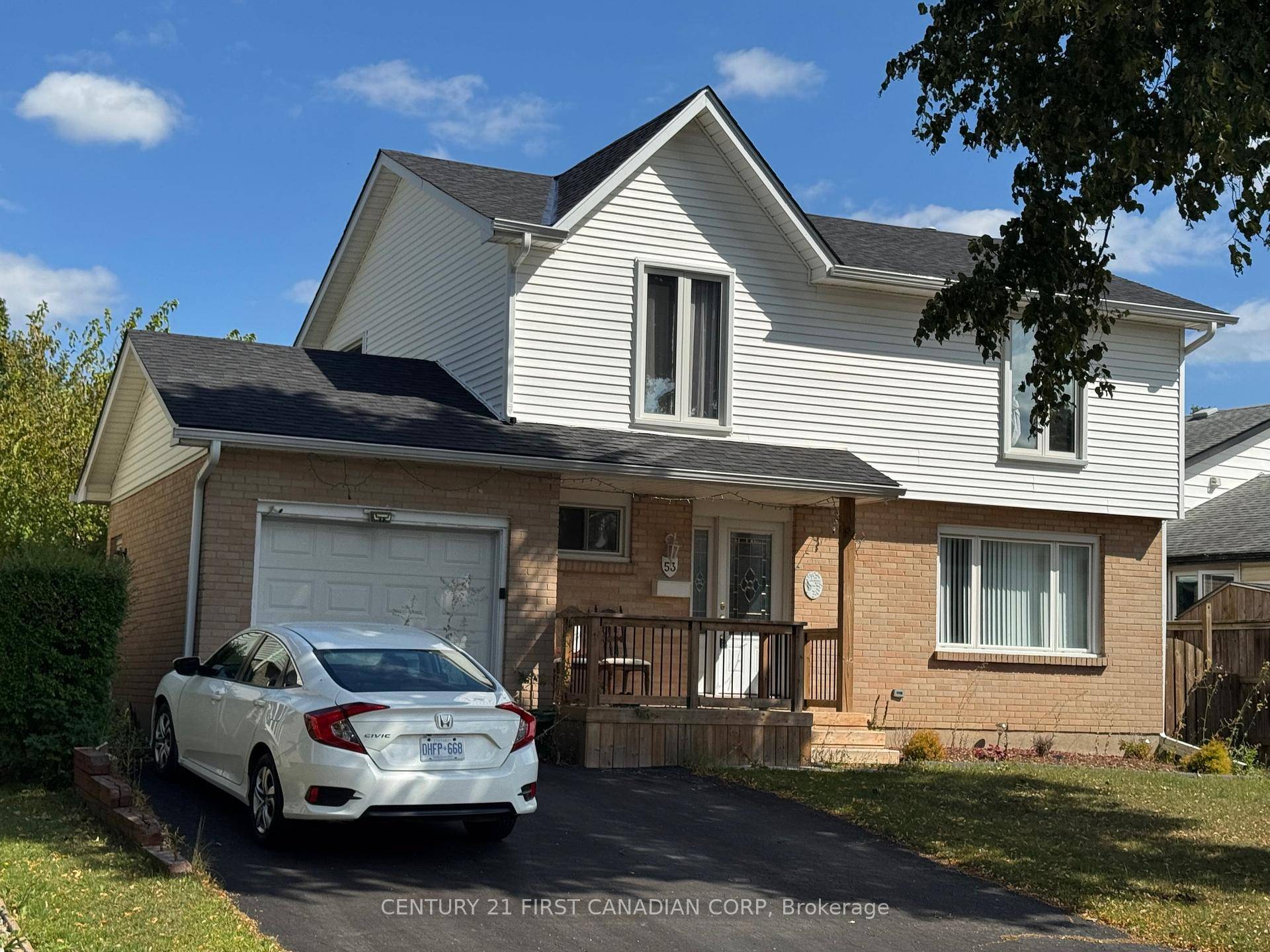 Looking in White Oaks for 4 bedrooms on the same floor ?