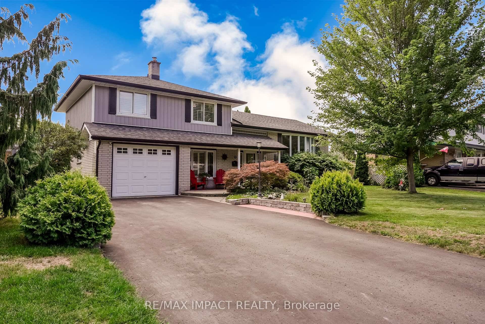 Beautiful Home In The Desirable Northglen Community Of North Oshawa !