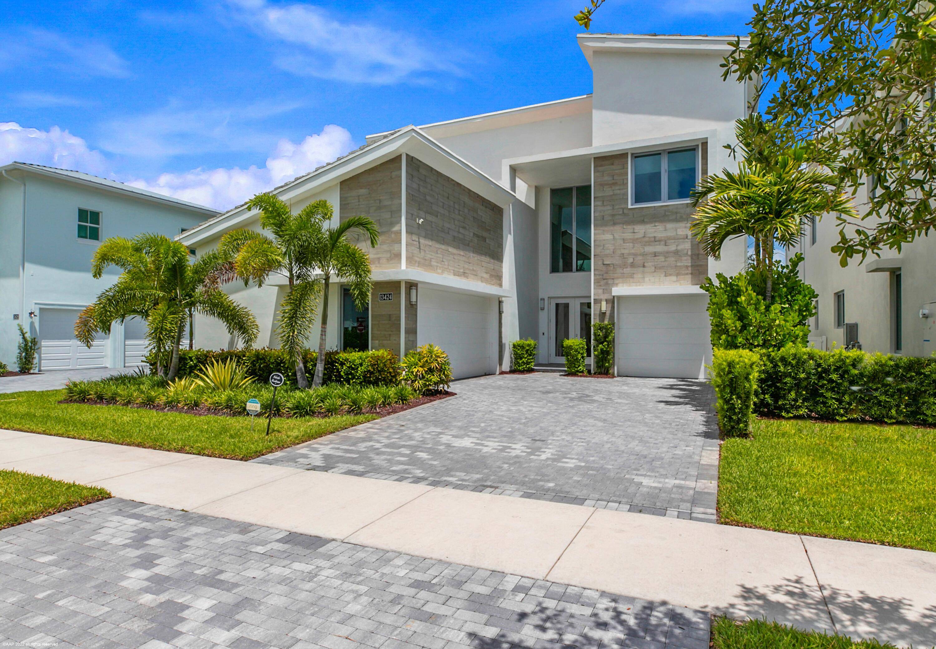 Welcome to the crown jewel of Alton an architectural gem that redefines luxury living in Palm Beach Gardens.
