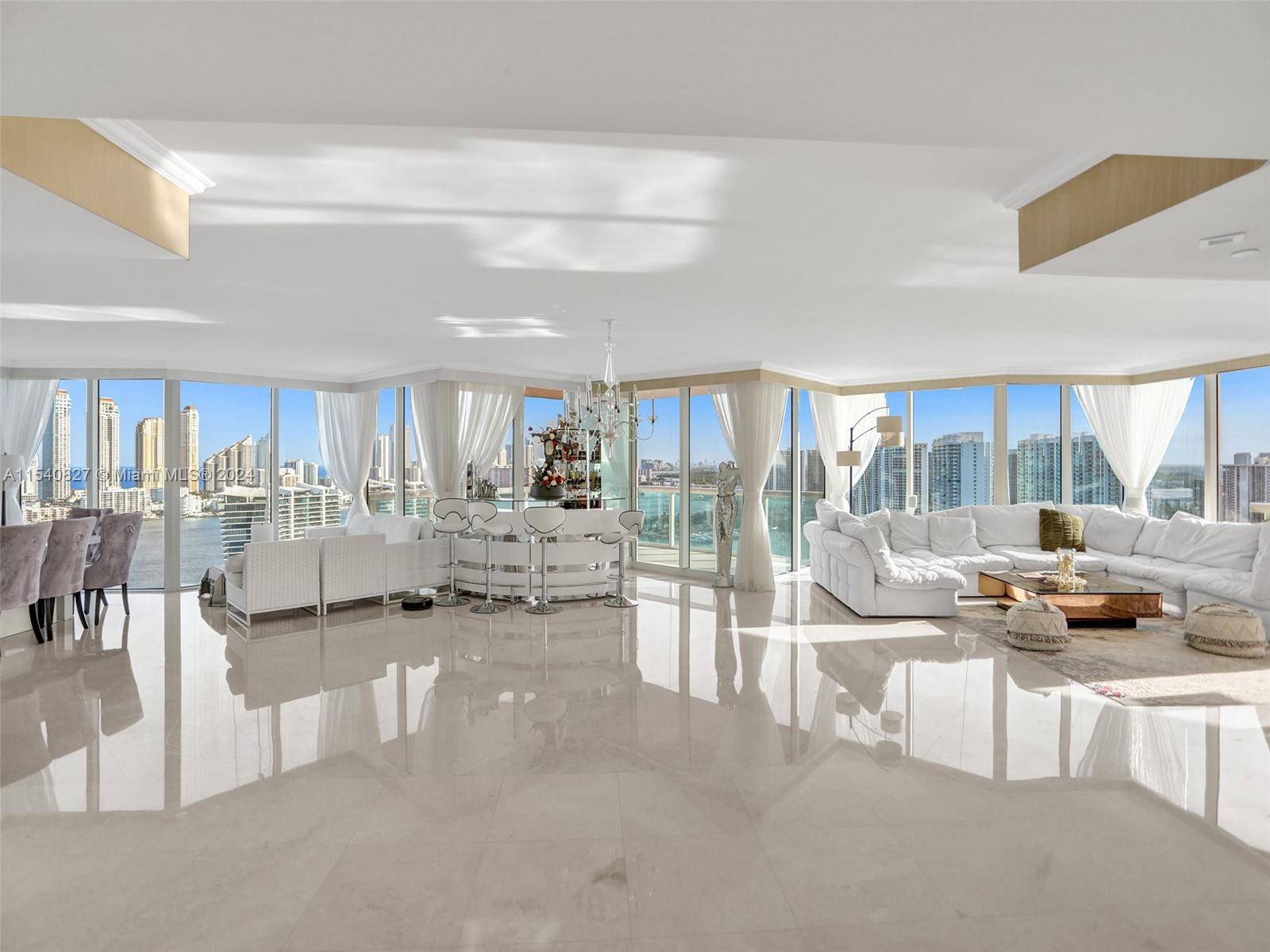 Extraordinary 28th floor PH, this one of a kind 4 bedroom, 4.