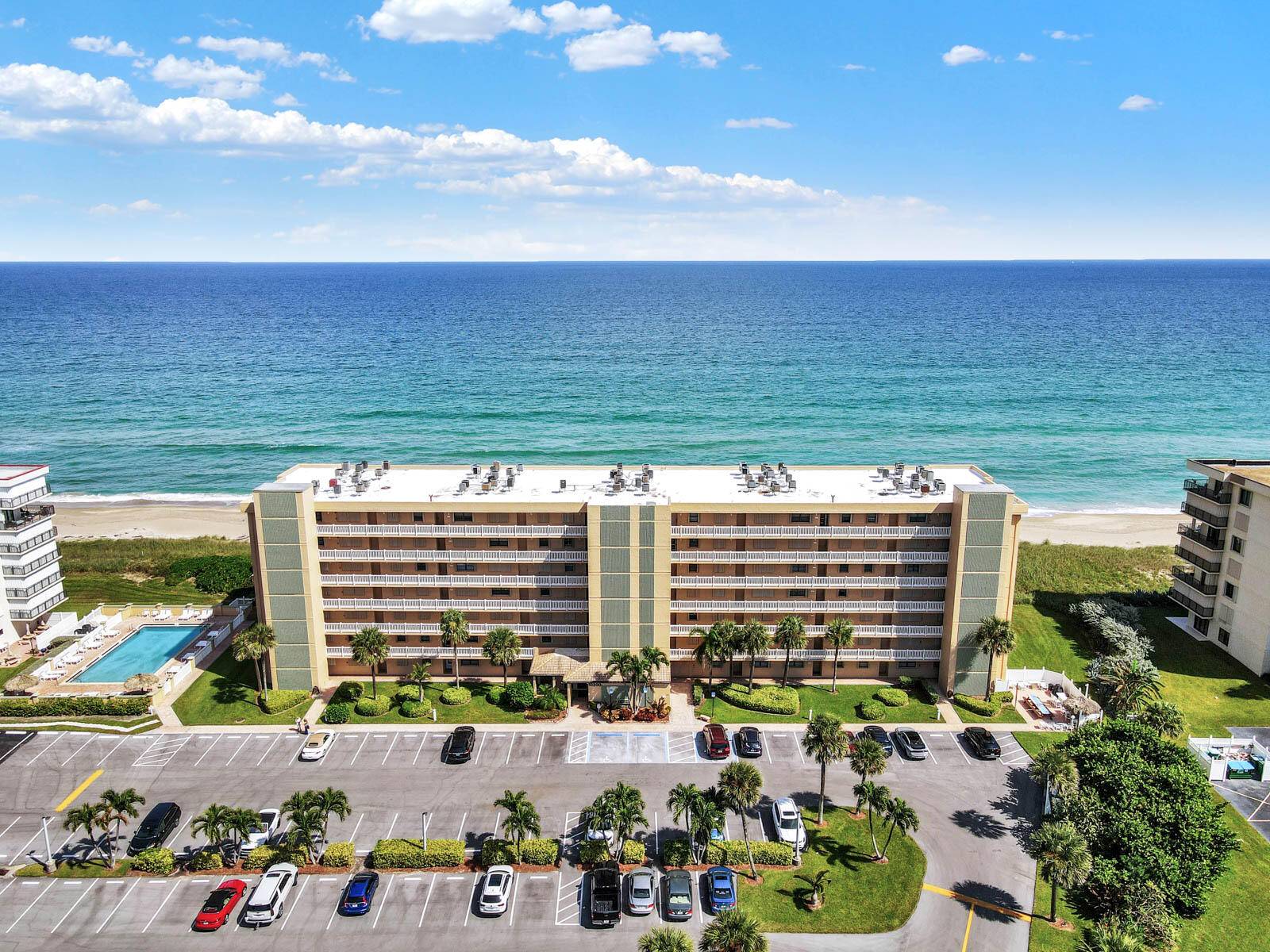 ATLANTIS III BY THE SEA ON HUTCHINSON ISLAND 3rd level unit with direct and full Ocean view.