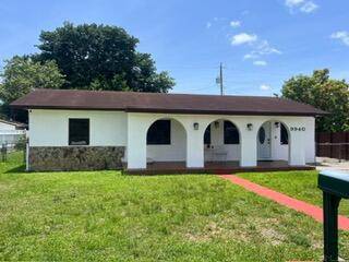 5 Bedroom 2 Bath home including a separated studio apartment in the backyard.