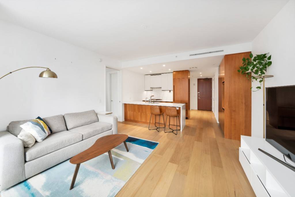 Welcome to Residence 12L, a stunning 1 bedroom, 1.