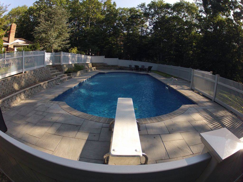 Southampton With Pool