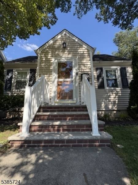 Welcome to this beautifully updated 3 bedroom, 2.