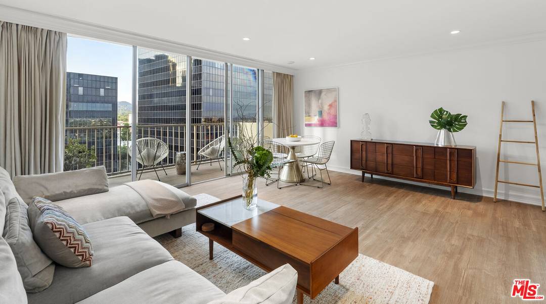 2160 Century Park 1BR Beverlywood La