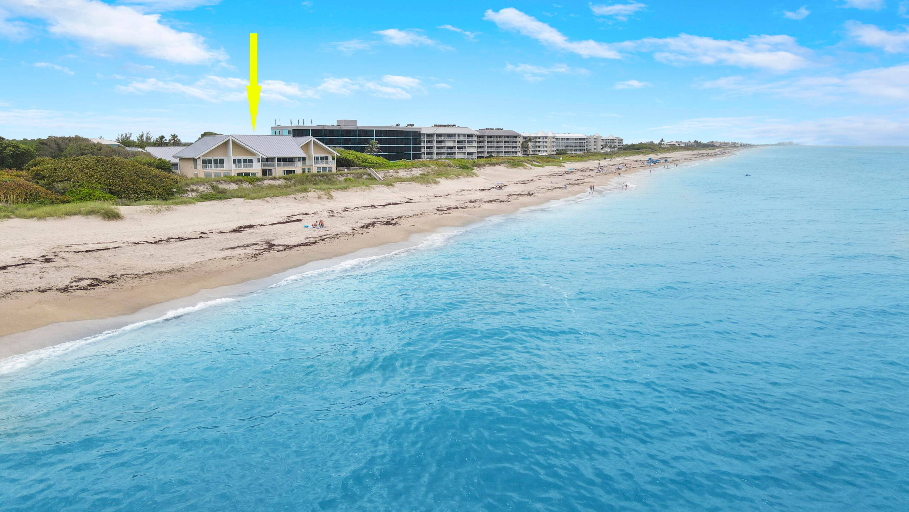 Welcome to Paradise ! ! This beautiful 2BDRM 2 1 2BATH Plus Loft Fully Furnished Townhouse is located in the desirable Oceanfront Community of 'The Dunes Club' on fabulous Hutchinson ...