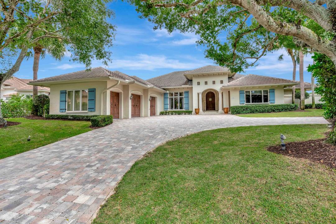 Welcome to one of the most coveted addresses in The Loxahatchee Club.