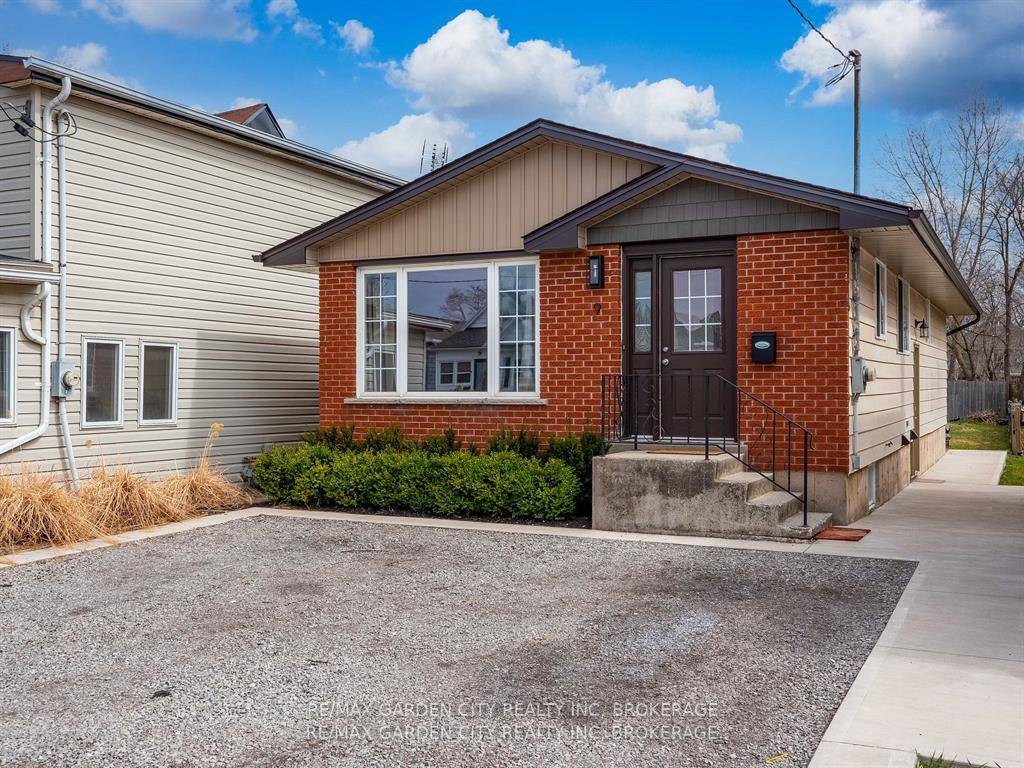 A rare find in West St. Catharines for both Investors or First time buyers.