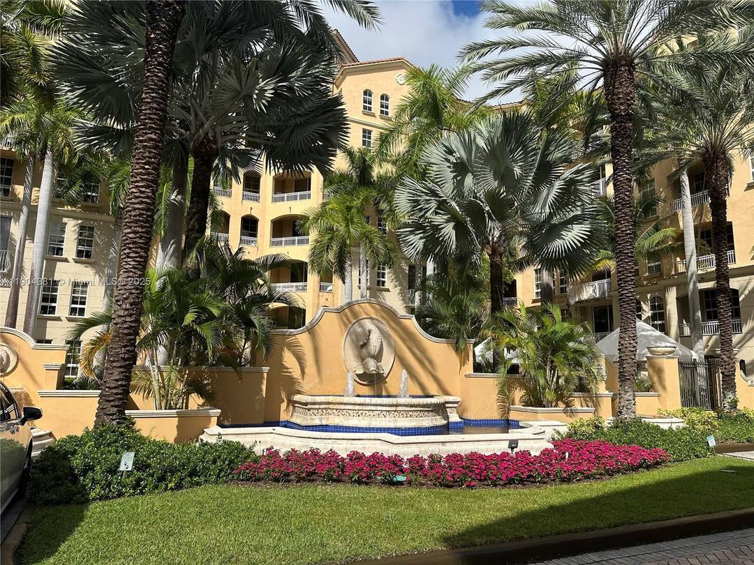 PRICED FOR IMMEDIATE SALE !