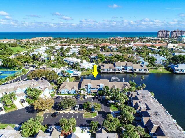 Newly renovated Townhouse overlooking the lake at Villas of Ocean Dunes in Jupiter Florida.
