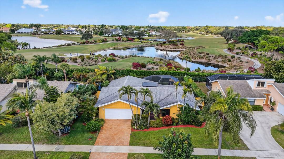 Updated home in Pheasant Walk, a prestigious community with top rated schools nestled in the heart of Boca Raton, Florida.