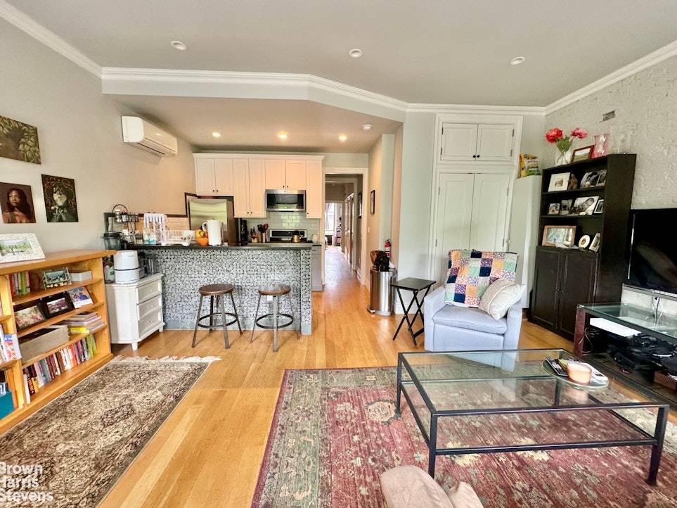 Welcome to this stunning, fully renovated 2 bedroom, 2 bathroom home in prime Brooklyn Heights.