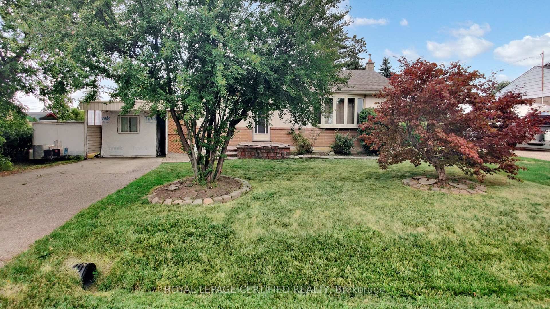 Charming Bungalow on a Rare 75 Ft Wide Lot !