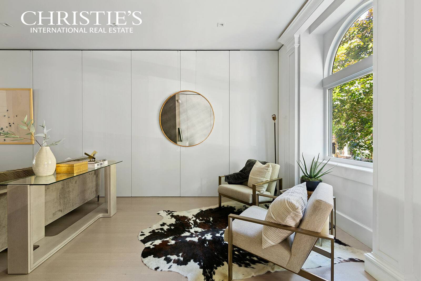 Designed by architectural firm Grade New York, this historic townhouse integrates architecture with gorgeous interior design.