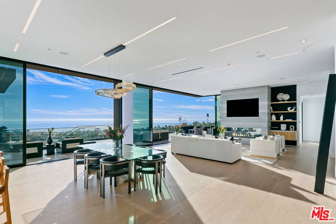 29623   Cuthbert Rd 5BR Malibu La