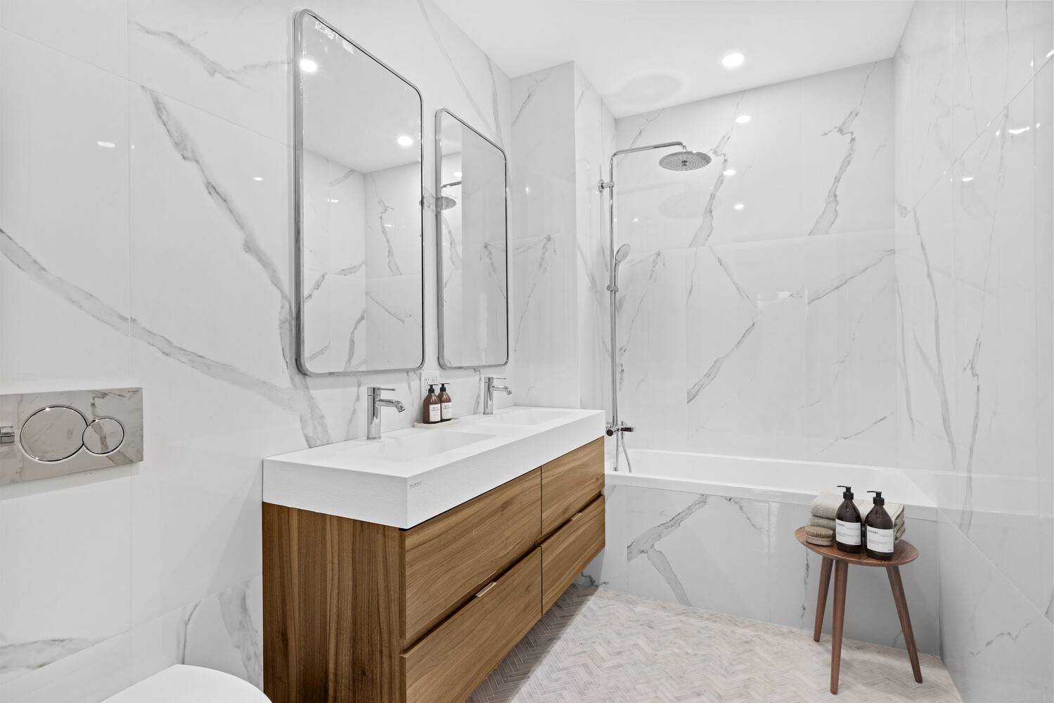 78 29 Austin Street Townhouse 12 Townhouse 12, part of The Austin's premier Duplex Collection, is a 2, 131 SF three bedroom, three bathroom home with a 363 square foot ...