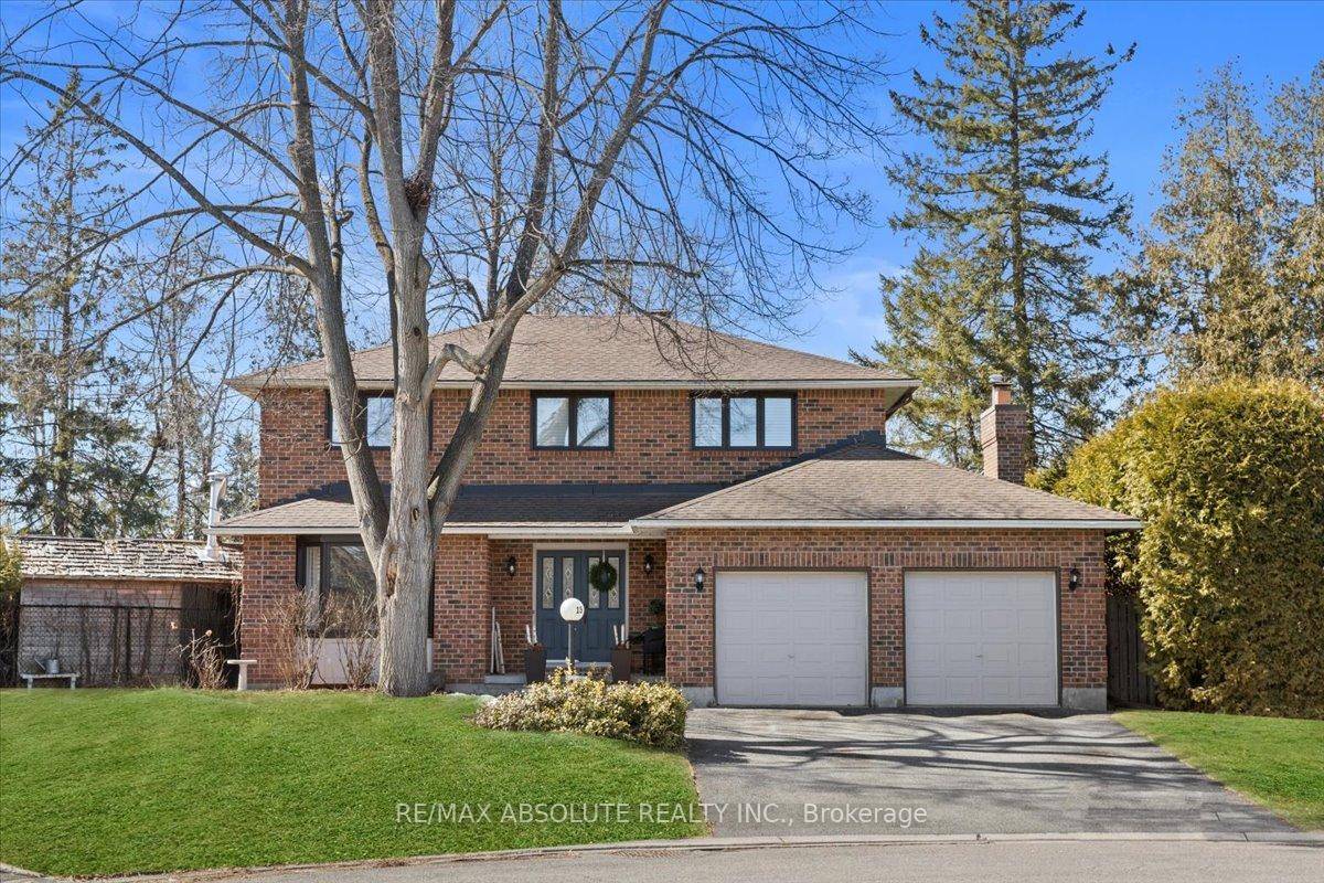 This might be one of the LARGEST lots in Amberwood Village, almost 100 feet across the back !