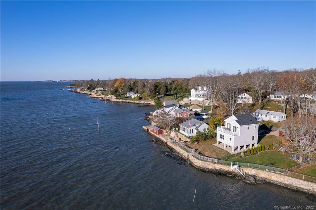 DIRECT WATERFRONT YEARLY FURNISHED RENTAL available end of August !