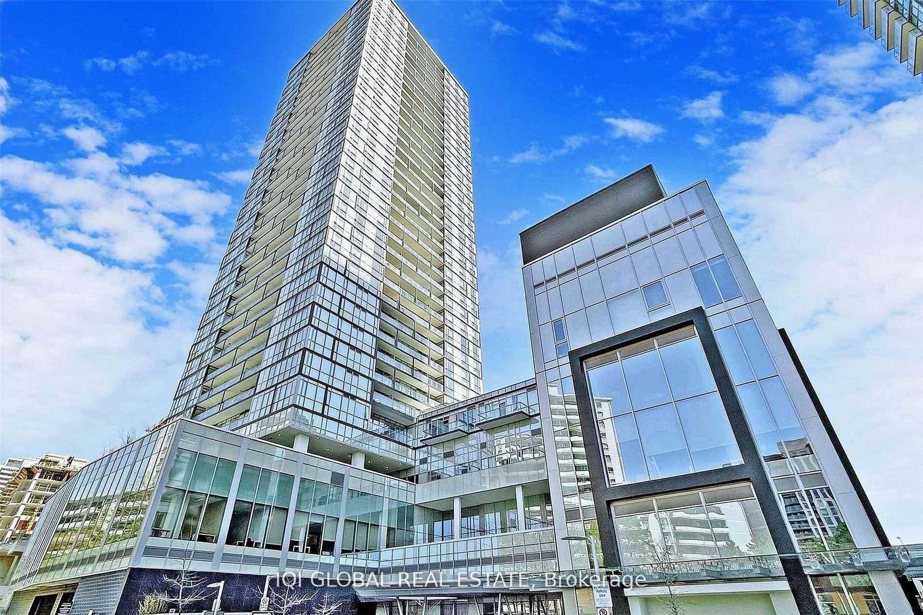 Beacon Condos Luxurious 2 Bed, 2 Bath, 9' Ceiling in Prime North York Location.