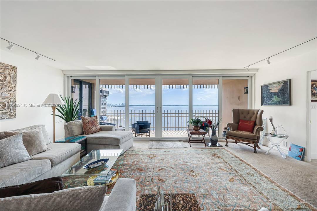 Stunning views, 2 bedroom and 2 bathroom apartment with split floor plan, plus a den and laundry closet.