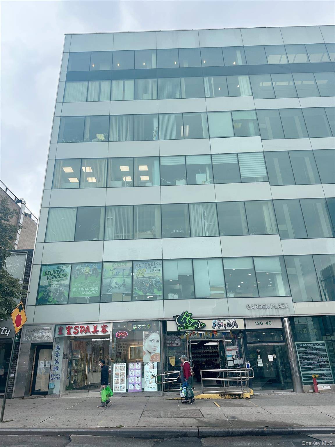 Prime commercial office space located in the heart of Downtown Flushing !