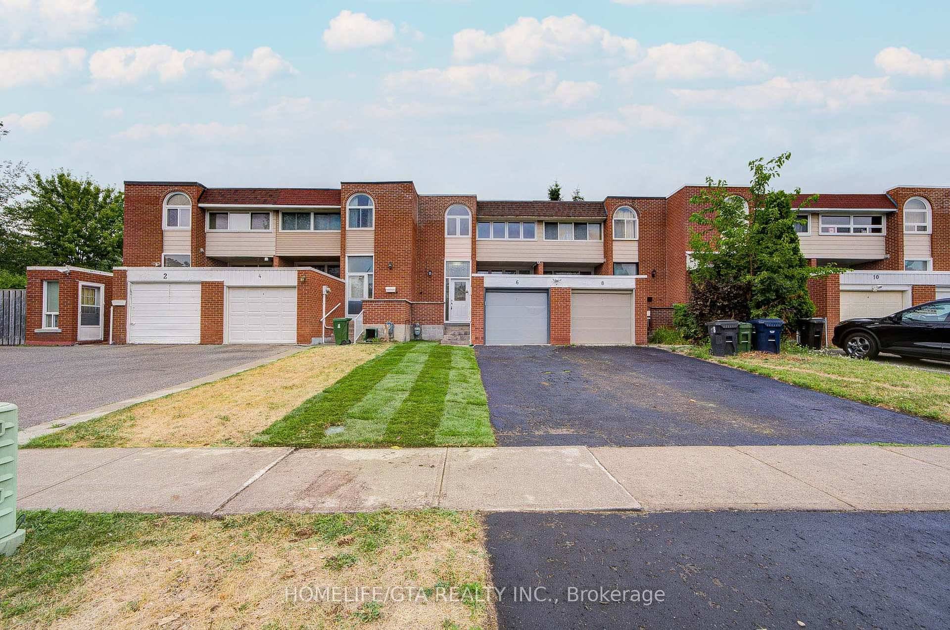 Stunning, Bright, And Spacious 4 Bedroom Freehold Townhouse In The Highly Sought After L'Amoreaux Area !