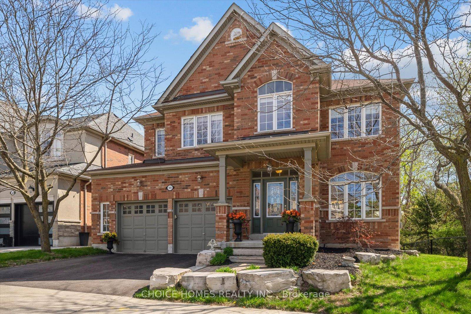 Immaculate 4 Bed, 4 Bath Executive Home on a Premium Pie Shaped Lot in Whitty's Top Neighborhood !
