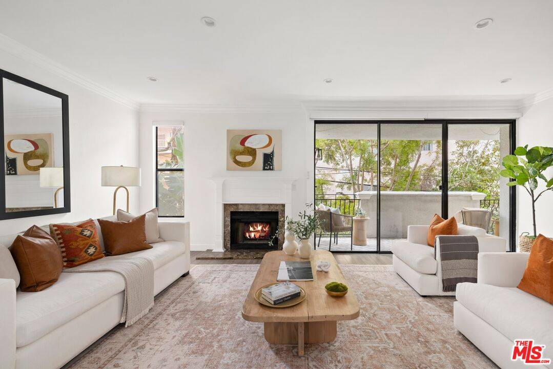 1630  S Bentley Ave 2BR Beverlywood La