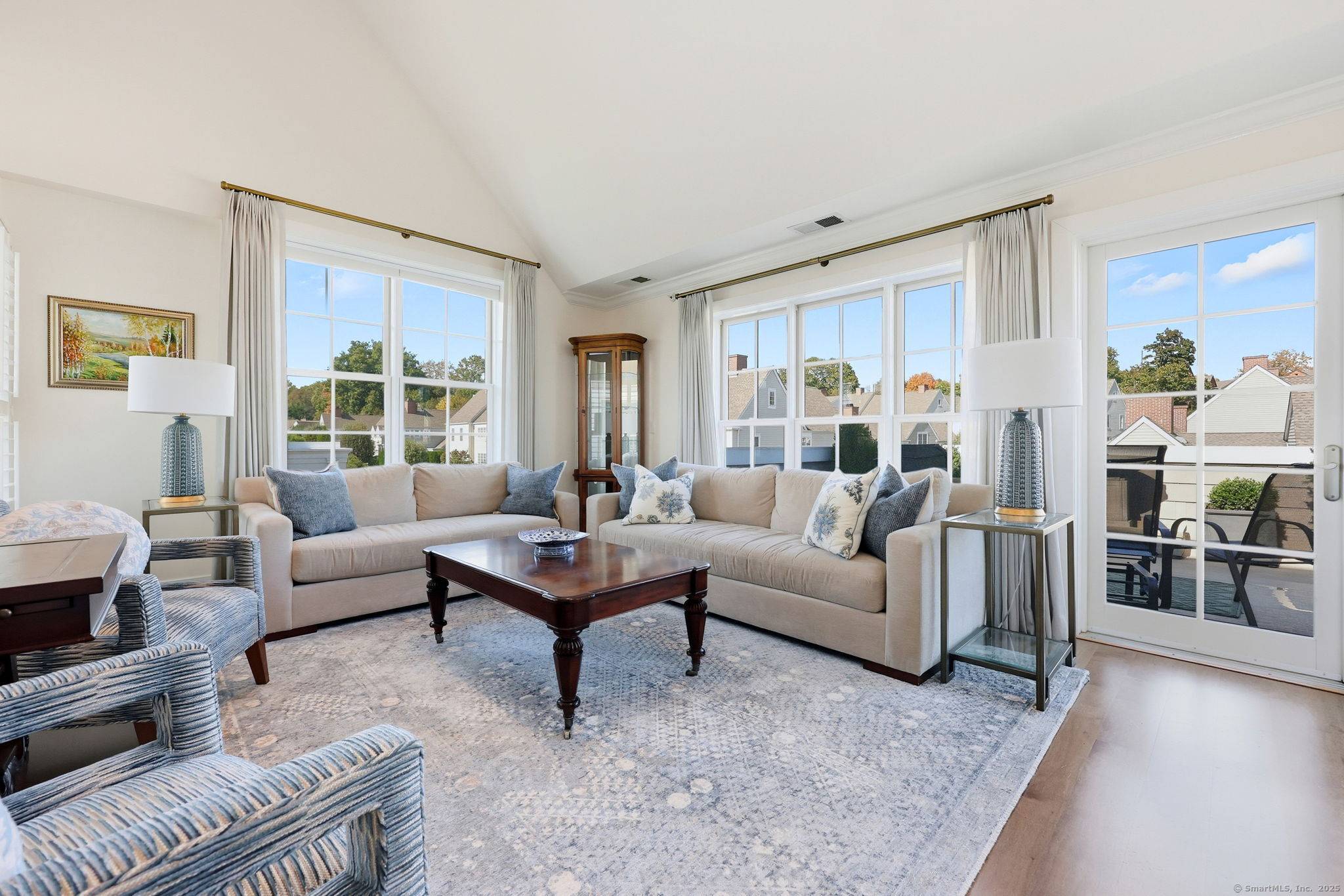 Penthouse duplex with dual private terraces offers a rare opportunity at the exclusive gated Palmer Hill Community on the Greenwich Stamford border.