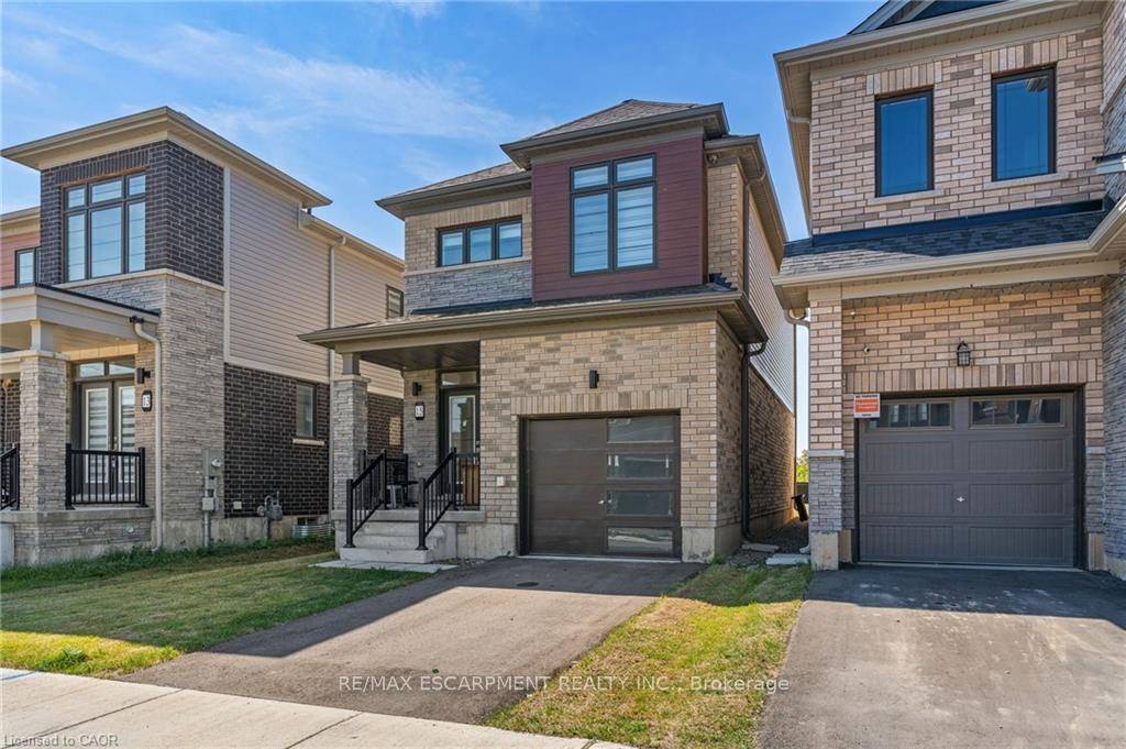 Welcome to this stunning Empire built two story home, nestled in one of Brantfords most desirable neighbourhoods !