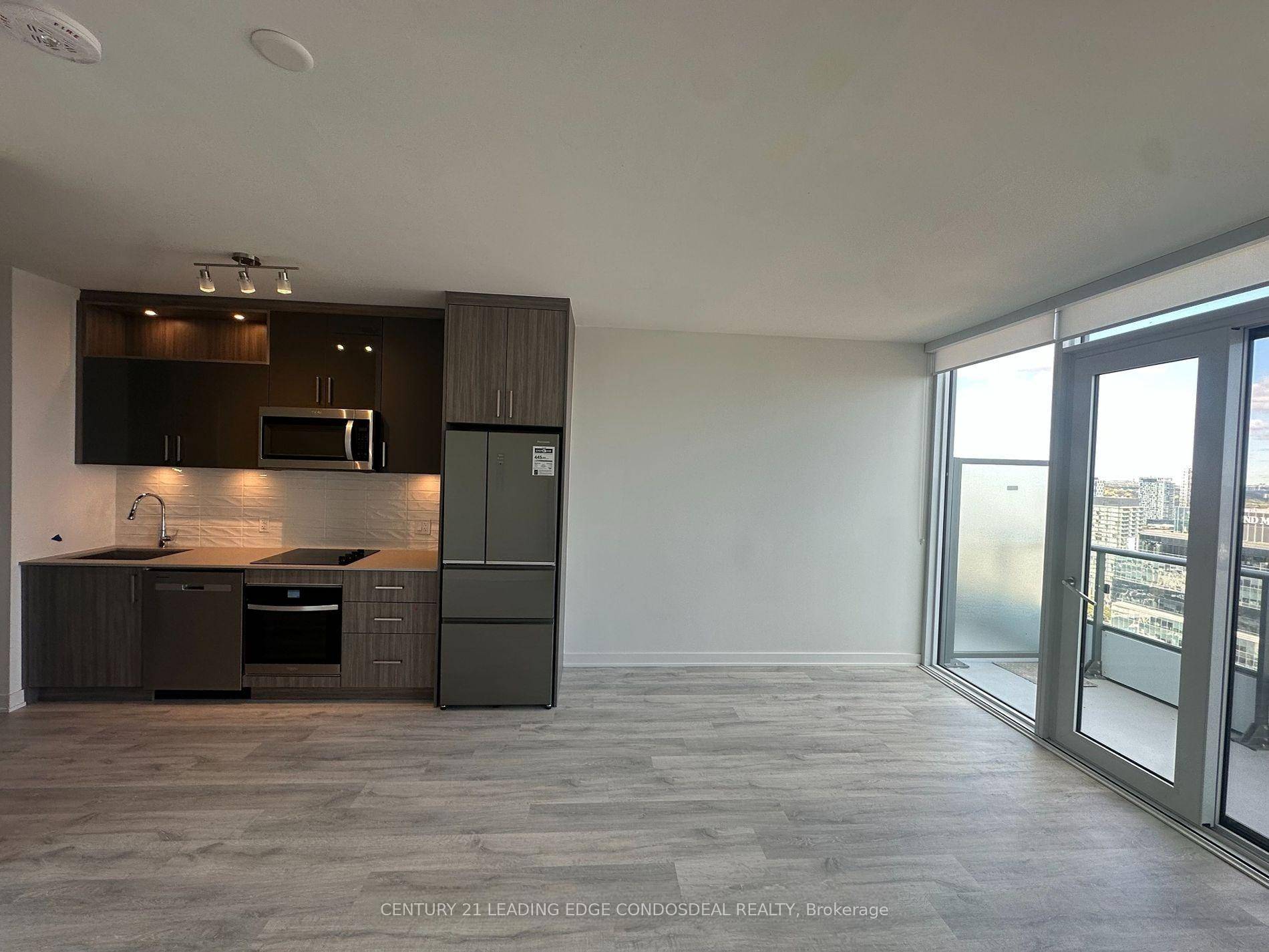 This breathtaking Southeast facing penthouse suite at 70 Princess Street, PH3007, offers unrivalled lake views and urban elegance in the heart of Toronto's premier downtown neighborhood.