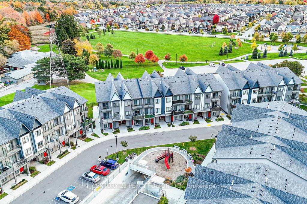 Stunning Condo Townhome in Pickering's Finest Location.