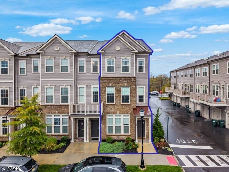 Welcome home to this beautifully upgraded luxury end unit townhouse with 2 bedrooms, a loft, 2.