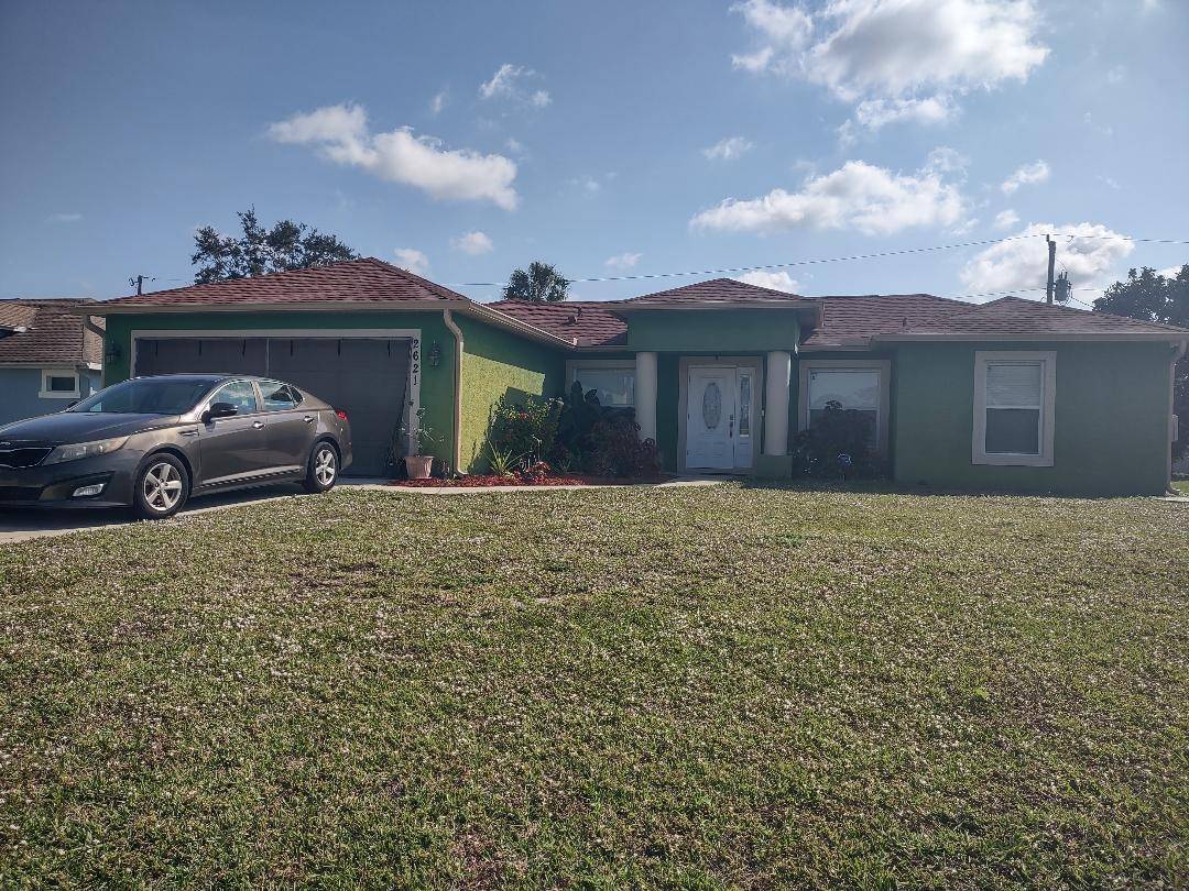 3 2 2 centrally located in the city, with very close proximity to I 95 and Turnpike.