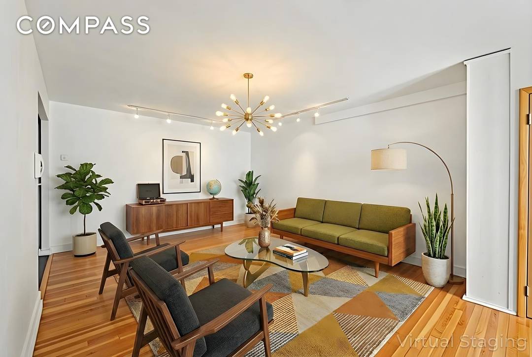 Experience comfortable city living in this beautifully renovated alcove studio, available for sublease !