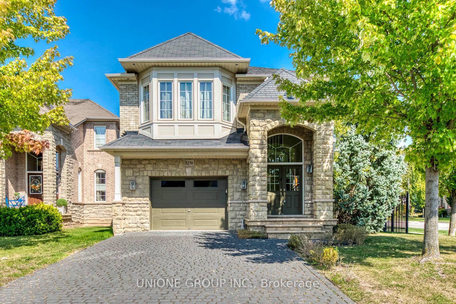 Welcome To This Exquisite 4 Bedroom, 4.