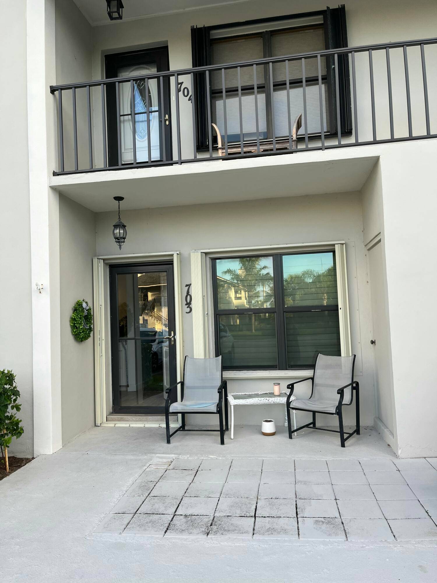 Beautiful and spacious condo in sought after Jupiter Dunes.