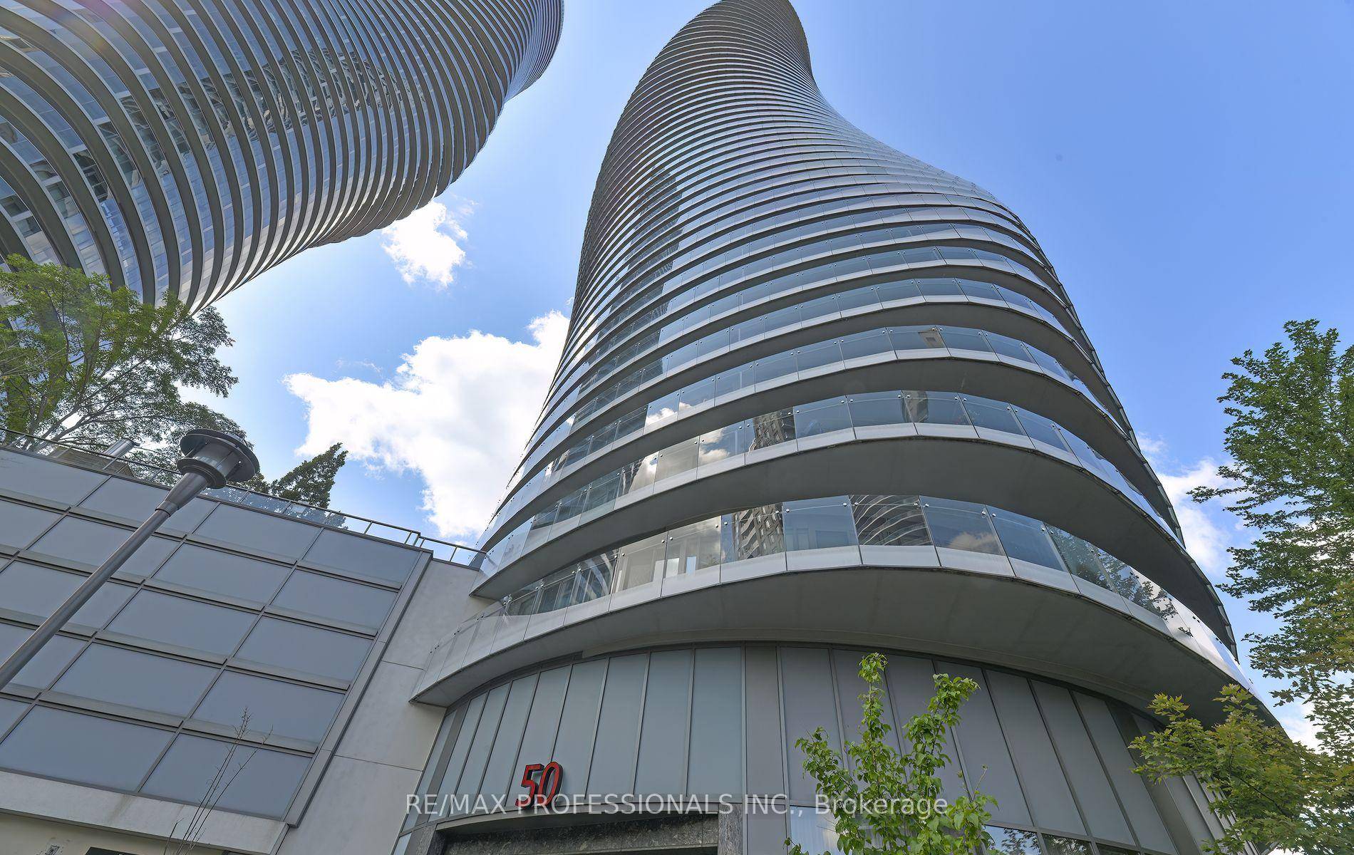 Welcome to the iconic Marilyn Monroe Towers !