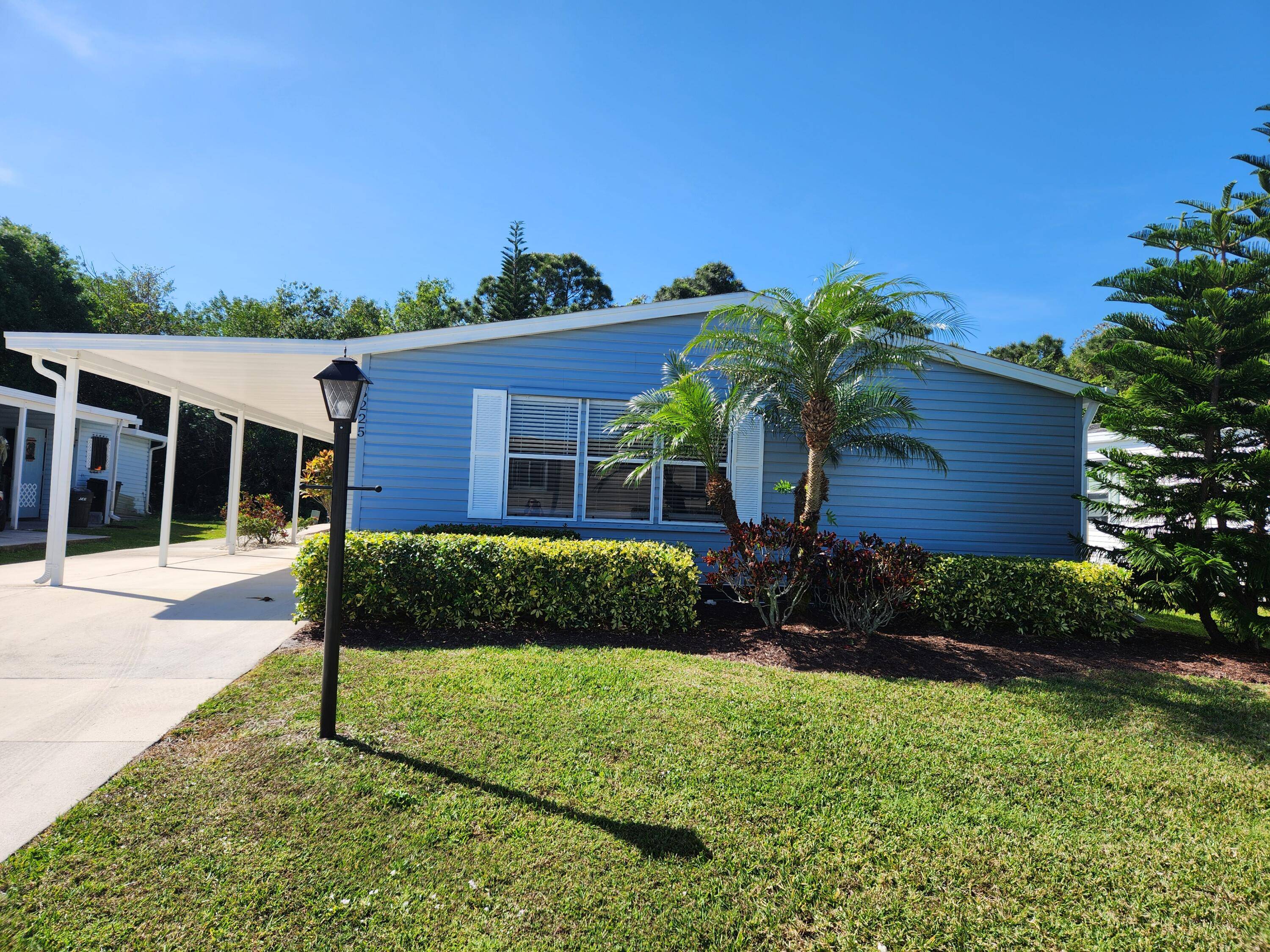 Savanna Club 55 Golf resort community offers this remodeled 3 Bedroom 2 Bath home with open floor plan and over 1, 700 sq feet of living space.