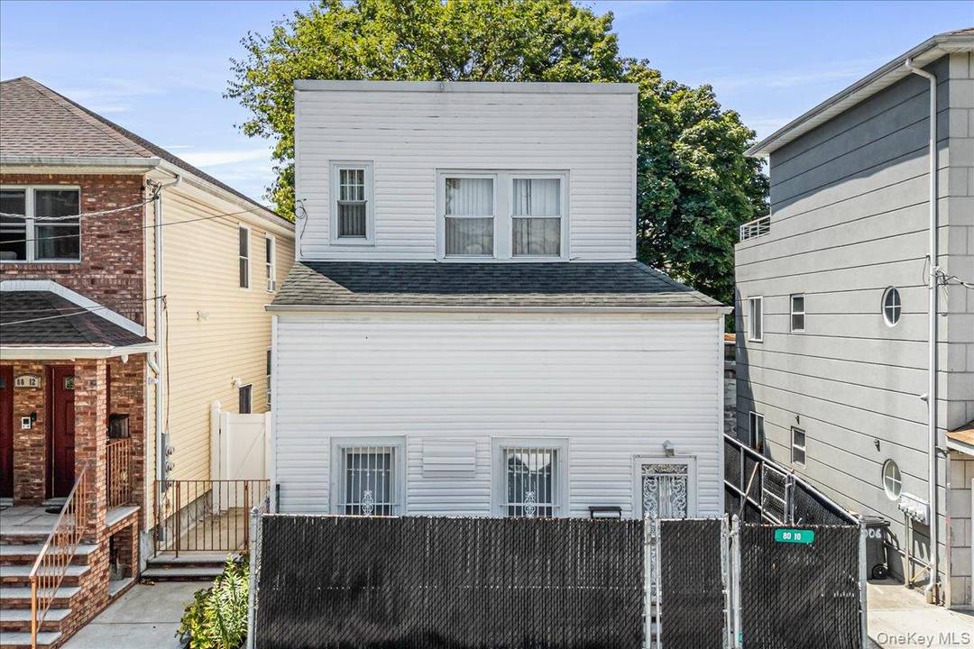 Welcome to 8010 59th Street, Glendale !