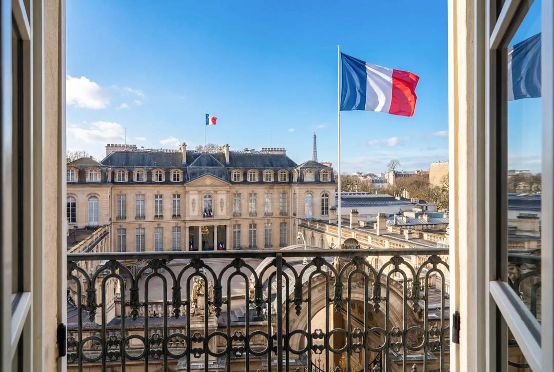 Prestigious Apartment in Paris' 8th District
