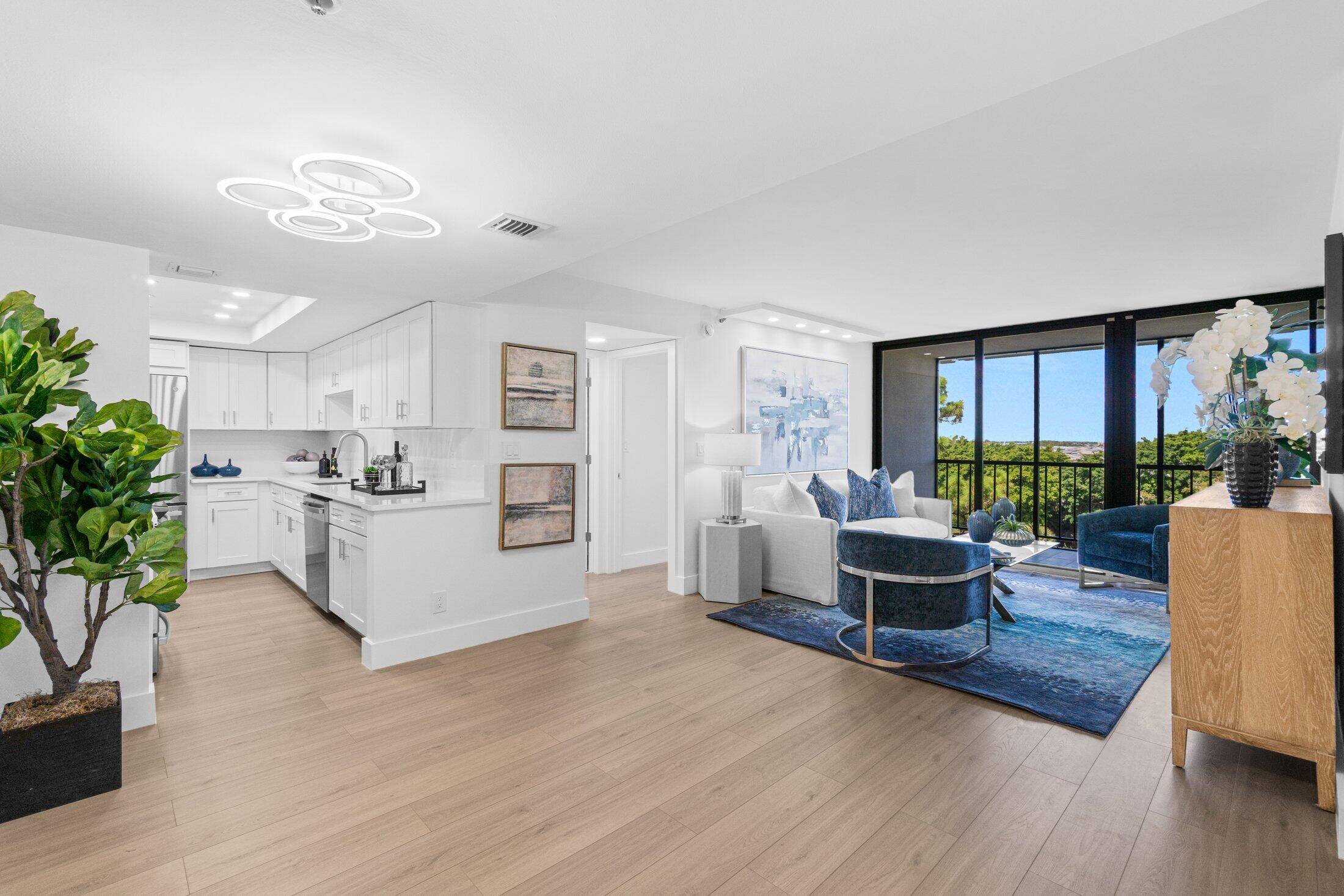 SPECTACULAR Newly renovated 2bed 2bath condo on the 8th fl with stunning golf course views.