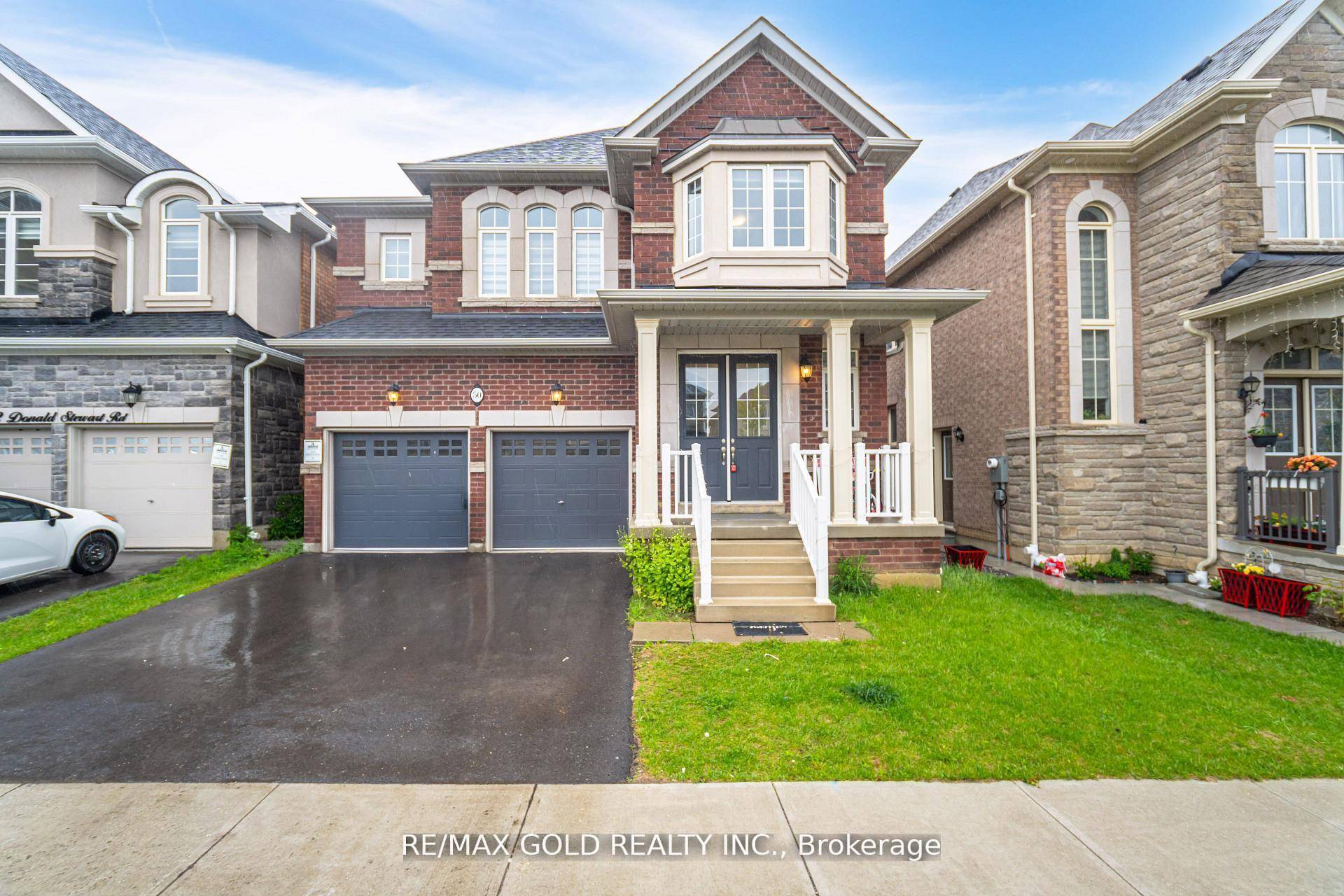 Absolutely Stunning Detached Home, Rosehaven Built under Tarion Warranty, with 25K builder Upgrades, Open concept layout, 4 Bedroom, 4 washrooms, 2 Ensuite Bathrooms, 9 ft ceilings on Main and 8ft ...