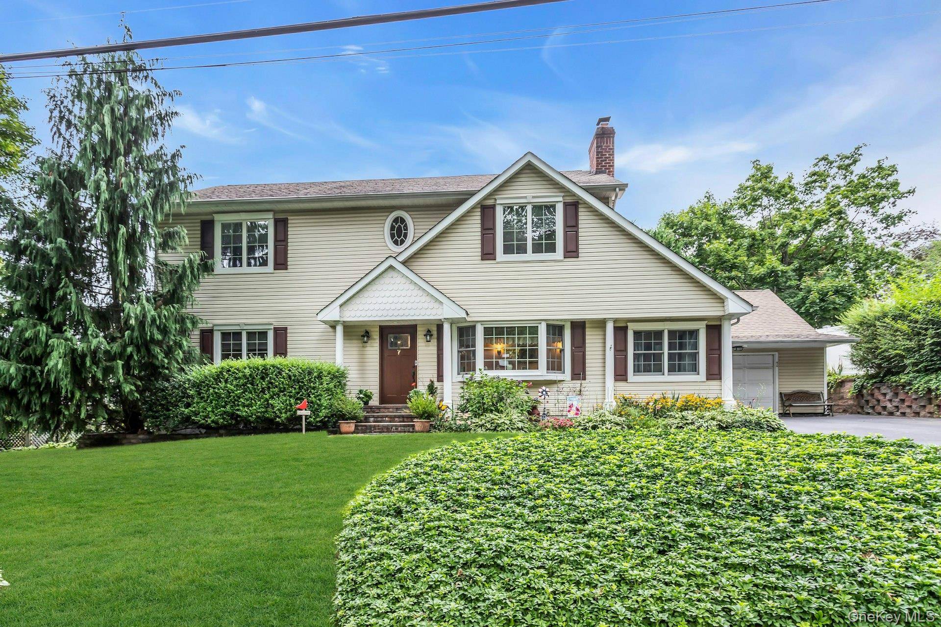 Nestled on a picturesque tree lined block in the heart of Northport, this lovely 3 4 bedroom Colonial offers the perfect blend of charm, space, and functionality.