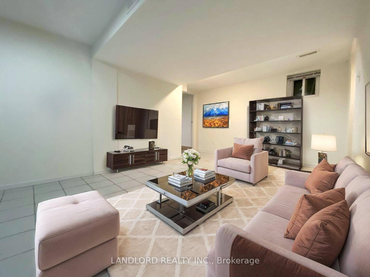 Affordable Professionally Managed Unit For Carefree Living !