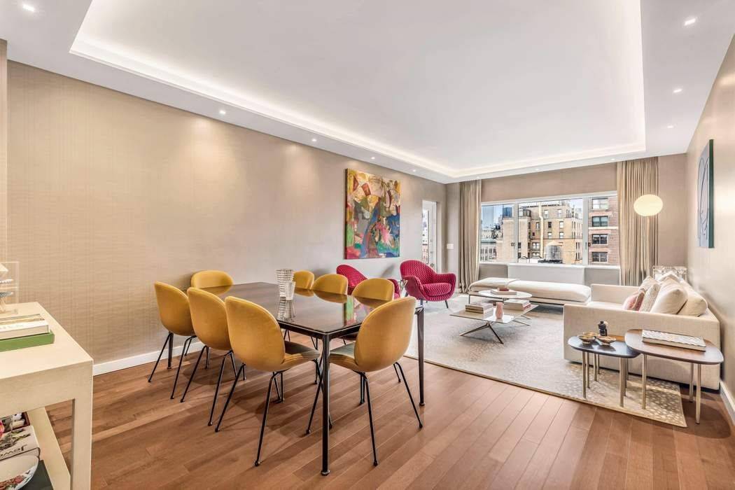 This luminous, triple mint 3 bedroom, 3 bathroom spectacular residence is located on the 15th floor at 605 Park Avenue at the corner of Park Avenue and 65th Street.