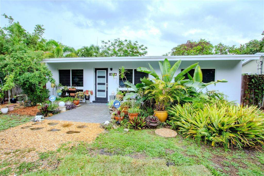 Welcome to an exceptional investment opportunity in the highly desirable Riverside Park neighborhood of Fort Lauderdale.