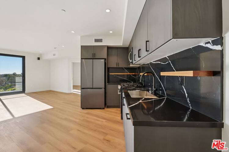 1110 S Spaulding Ave 3BR La