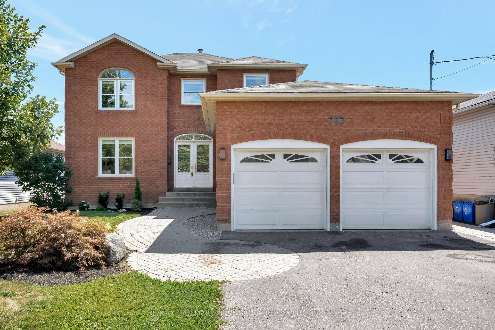 In the heart of Cobourg, this beautifully renovated 2 storey brick home offers 4 bedrooms, 4 bathrooms, and a backyard retreat complete with a swimming pool perfect for families seeking ...